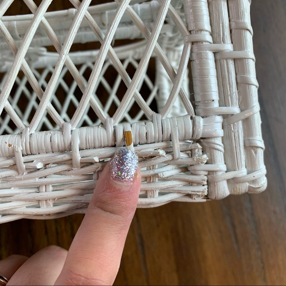 VINTAGE Kleenex Cover Rectangle Tissue Box White Wicker Rattan Cottage core. - Picture 4 of 8